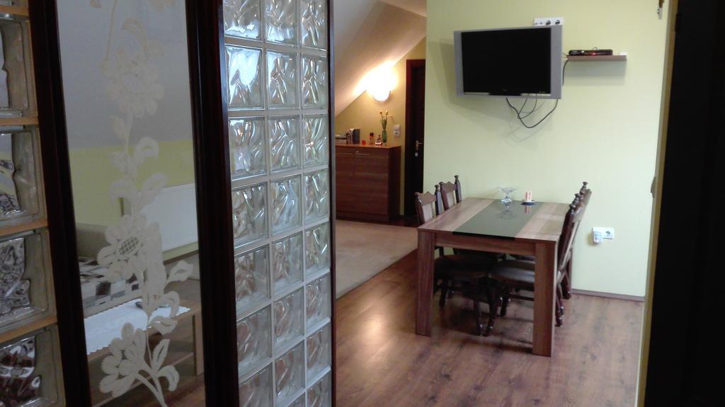 Csipkehaz Apartman Cserkeszolo Exterior photo