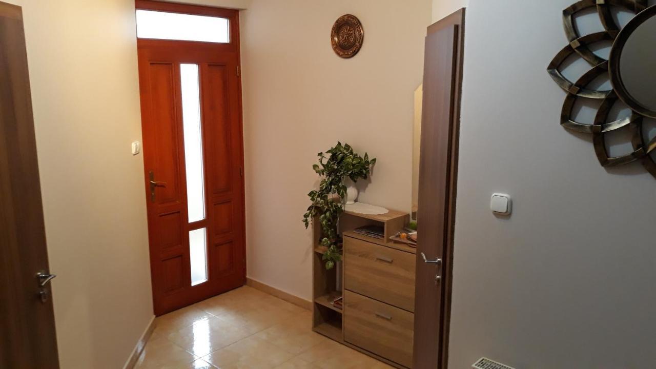 Csipkehaz Apartman Cserkeszolo Exterior photo